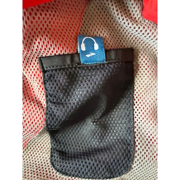 Brooks Women's Running Jacket - Red Windbreaker with Reflective Stripes - Size M - Picture 8 of 8